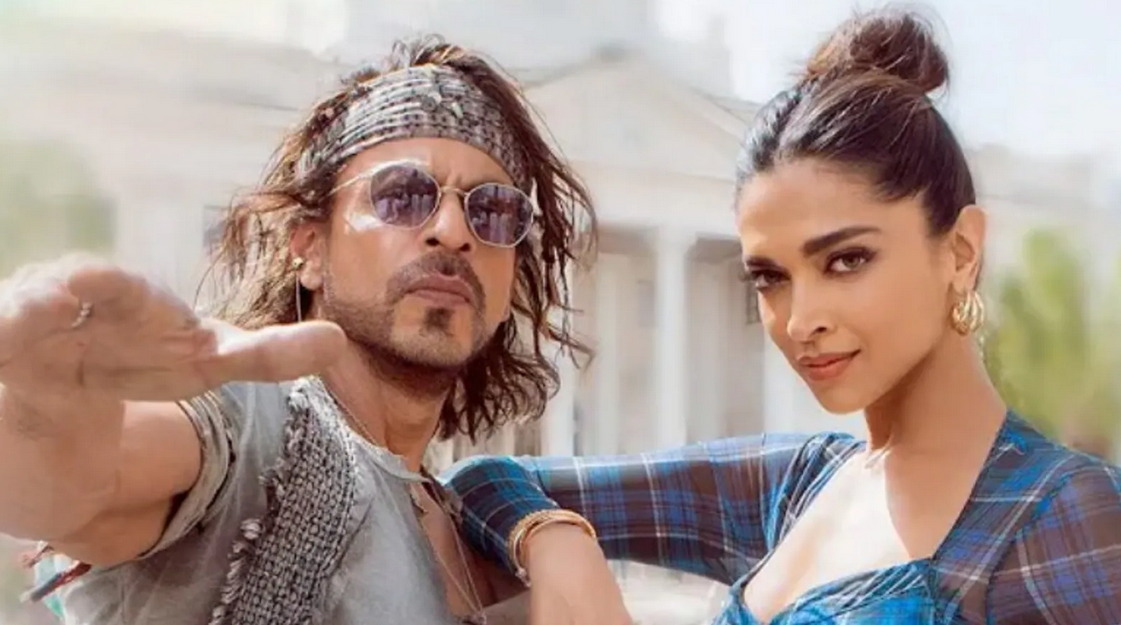 Featuring an energetic performance from Shah Rukh Khan, the song Jhoome Jo Pathaan is a catchy tribute to the film's protagonist